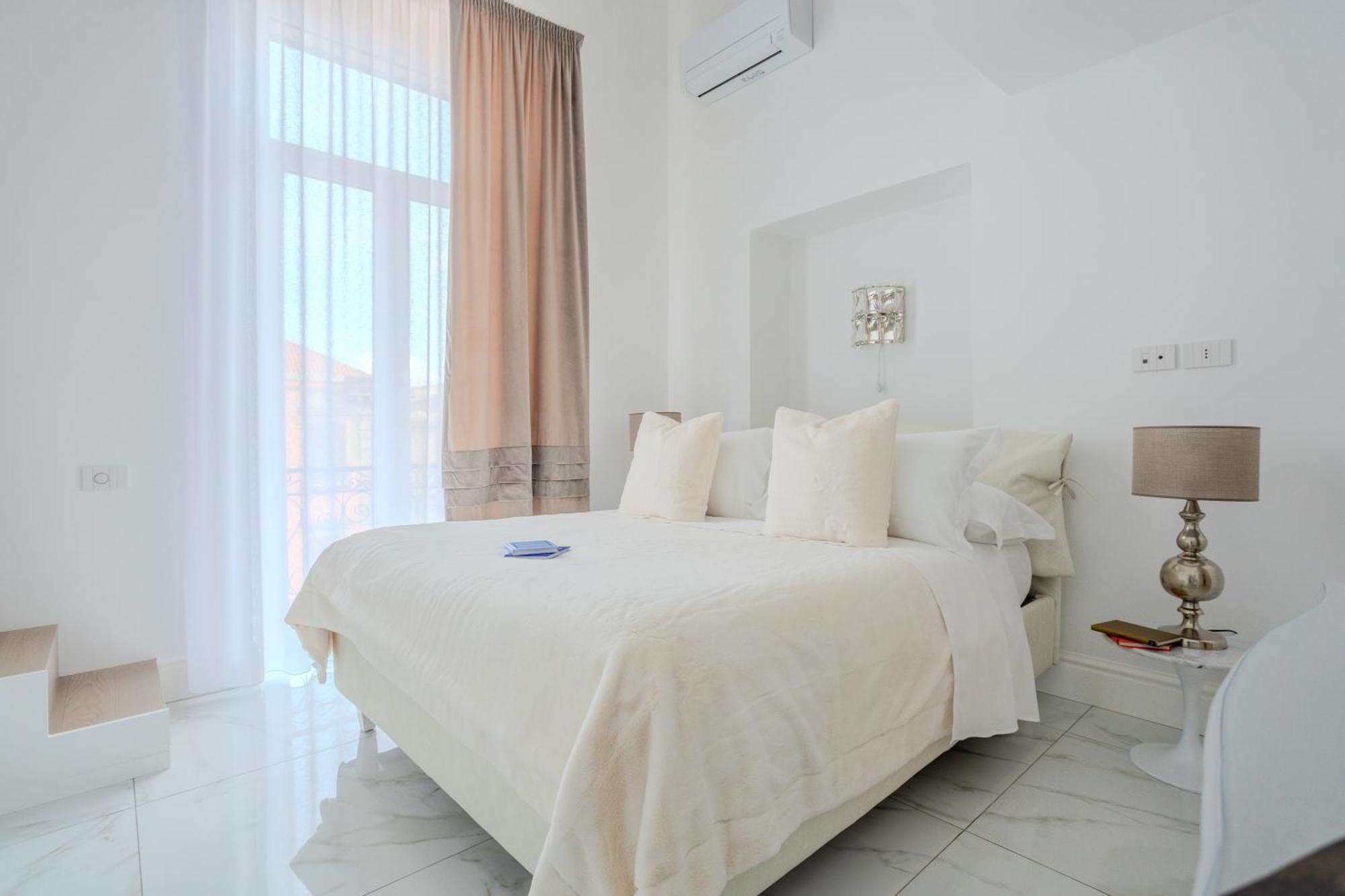 La Corte Dei Mille Luxury Naples Exterior photo