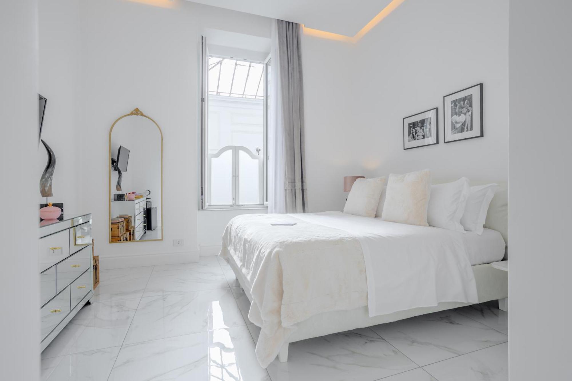 La Corte Dei Mille Luxury Naples Exterior photo